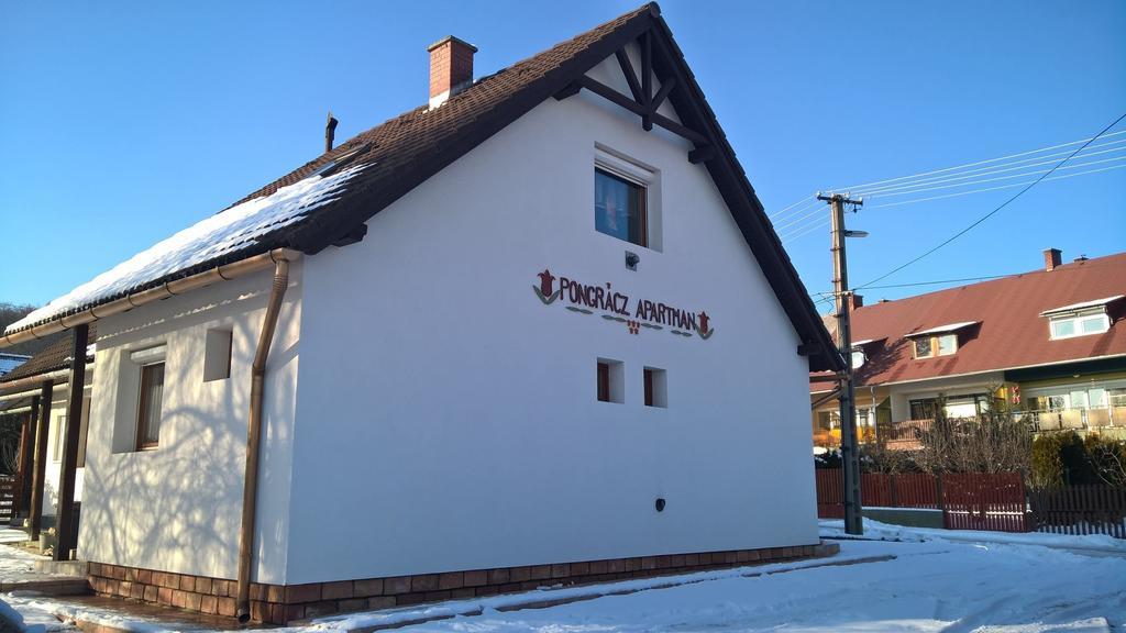 Pongracz Apartman Zirc Exteriör bild