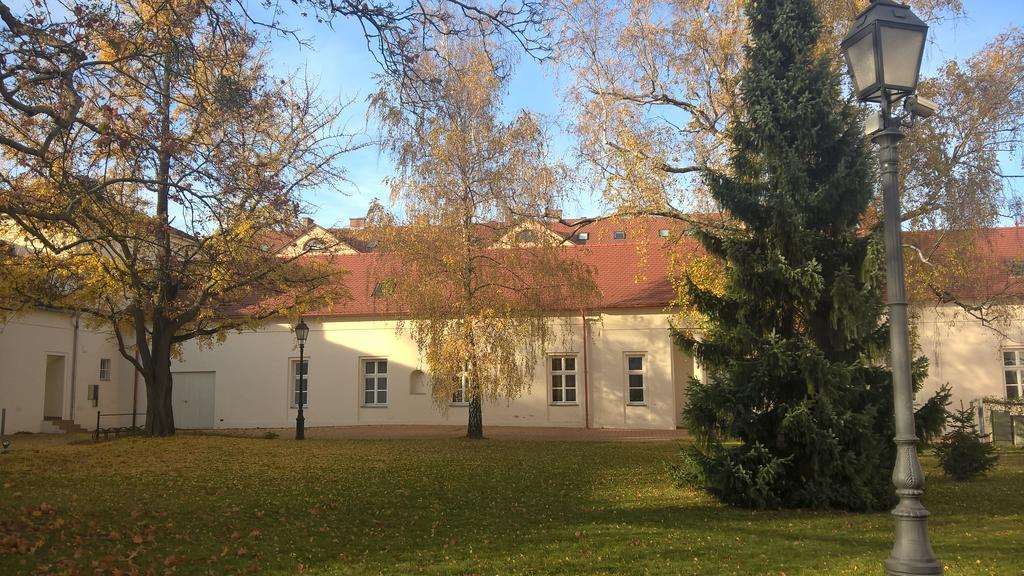 Pongracz Apartman Zirc Exteriör bild
